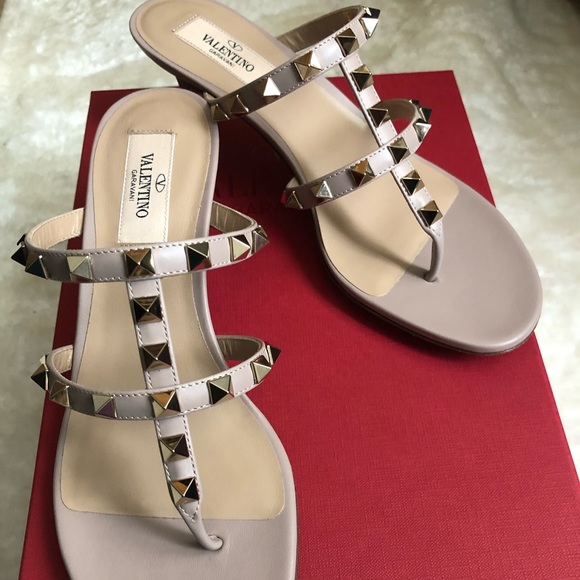 NWT VALENTINO ROCKSTUD SANDALS - Picture 3 of 6